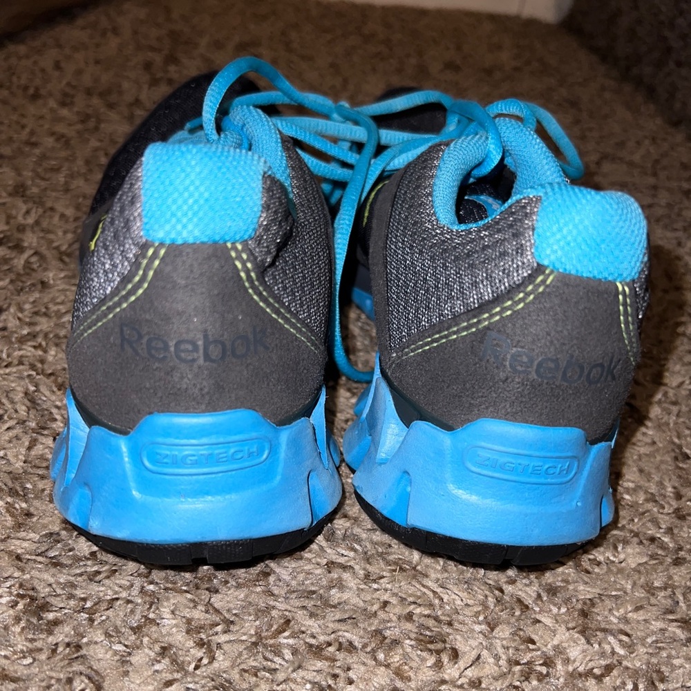 Reeboks - Picture 2 of 5